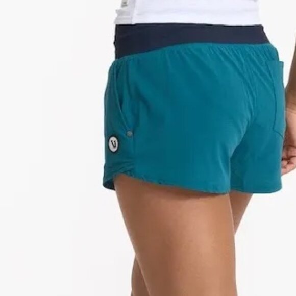 Vuori Seabreeze Short Women's Performance Shorts Dark Green Medium - Picture 2 of 12